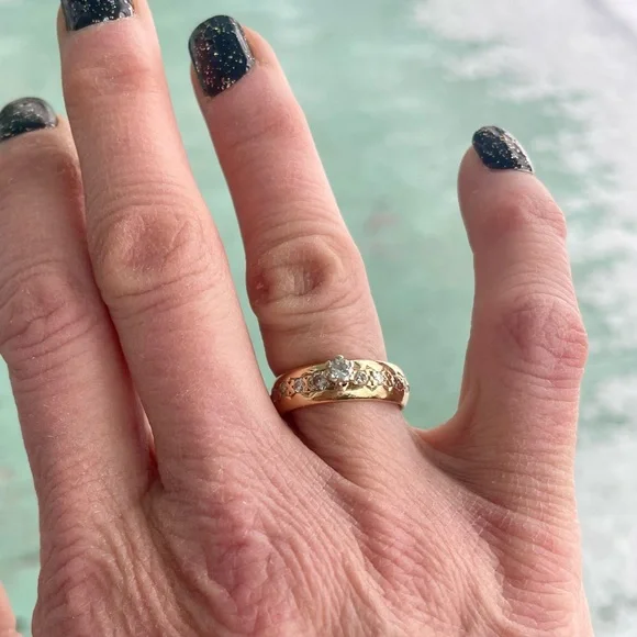 ANTIQUE Edwardian 14k Gold Five-Stone Diamond Ring - Picture 3 of 15